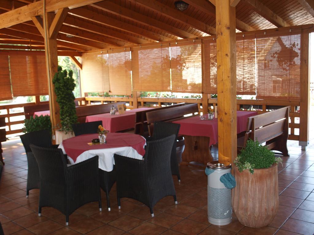 Hotel Orion Ivanec Zewnętrze zdjęcie