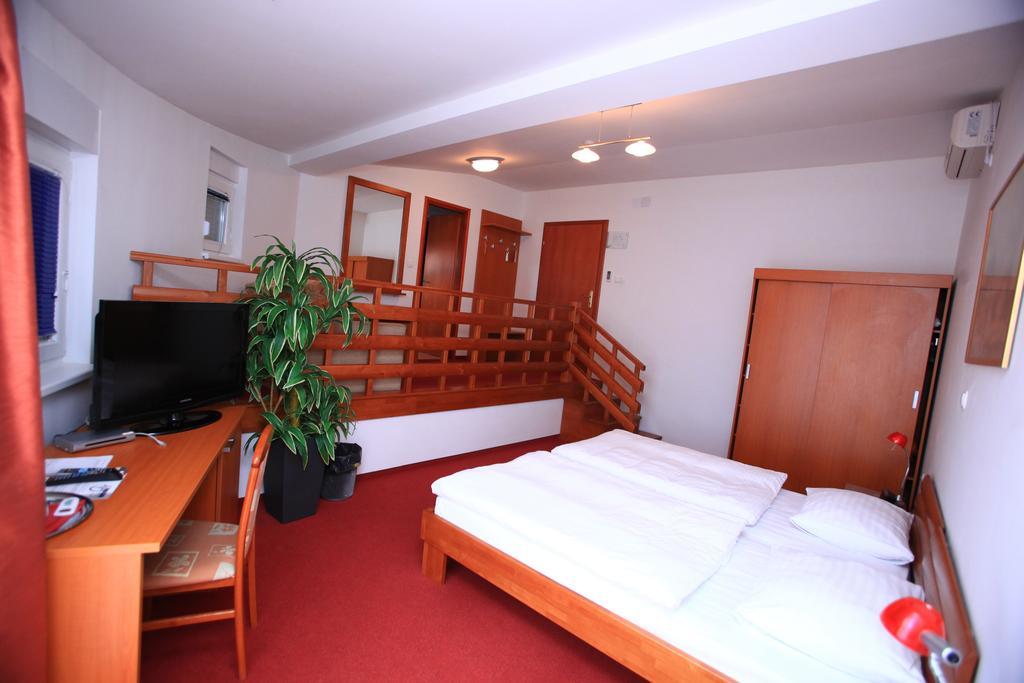 Hotel Orion Ivanec Pokój zdjęcie