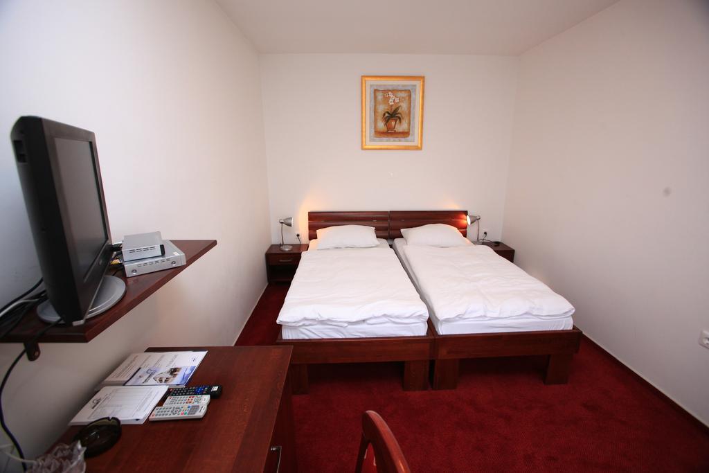 Hotel Orion Ivanec Zewnętrze zdjęcie