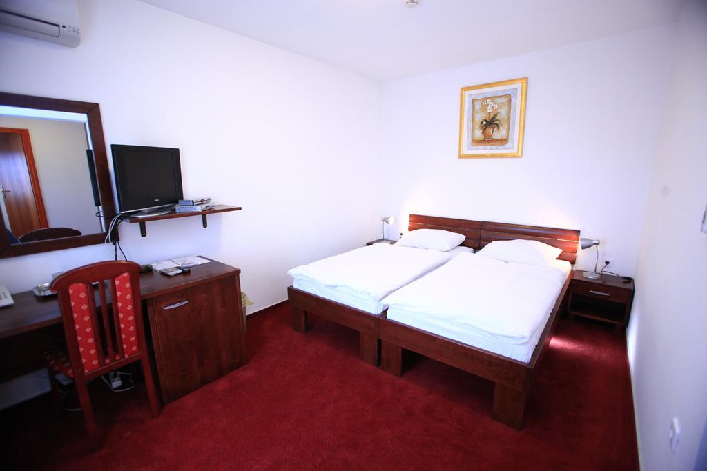 Hotel Orion Ivanec Zewnętrze zdjęcie