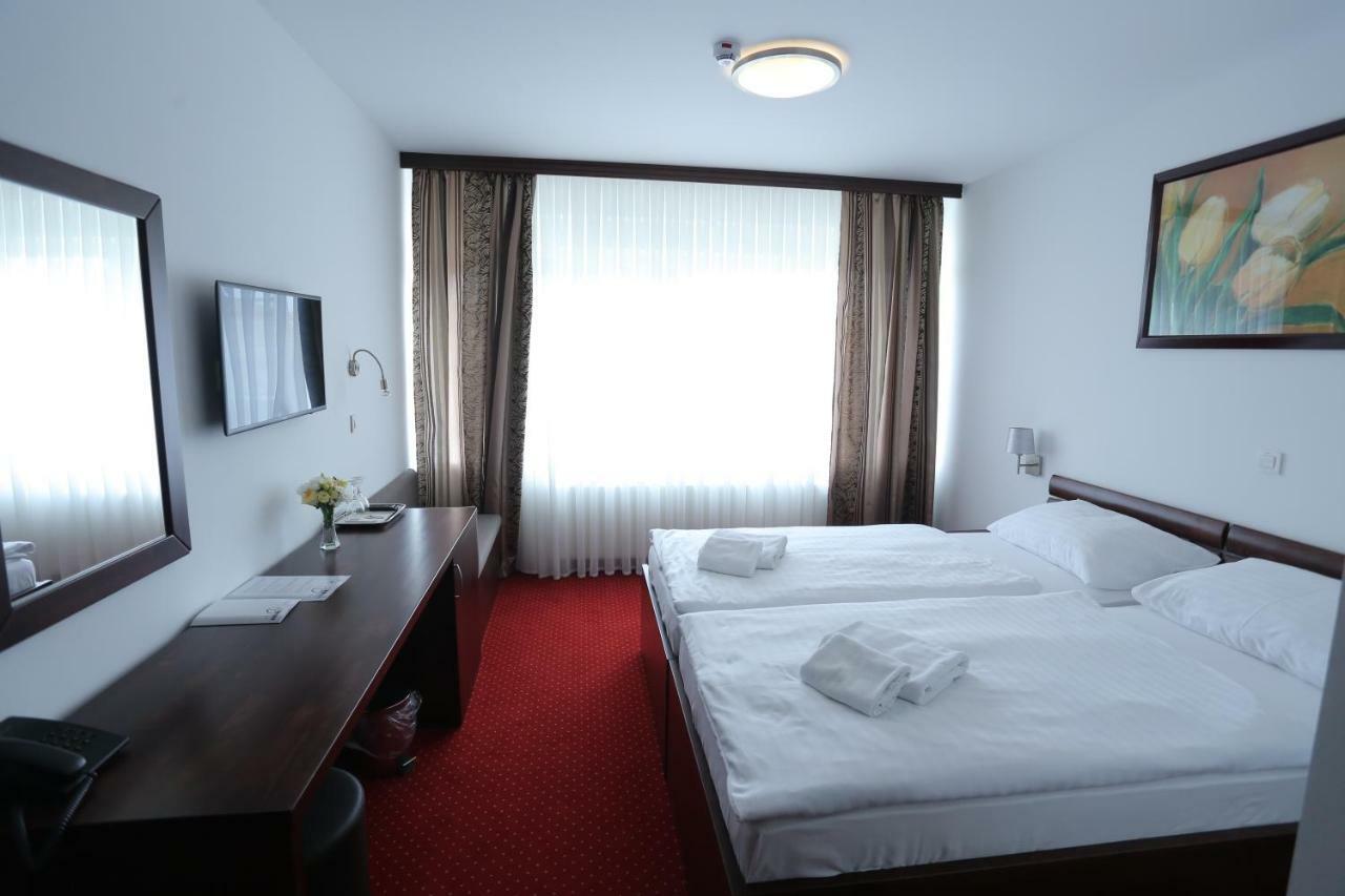 Hotel Orion Ivanec Zewnętrze zdjęcie
